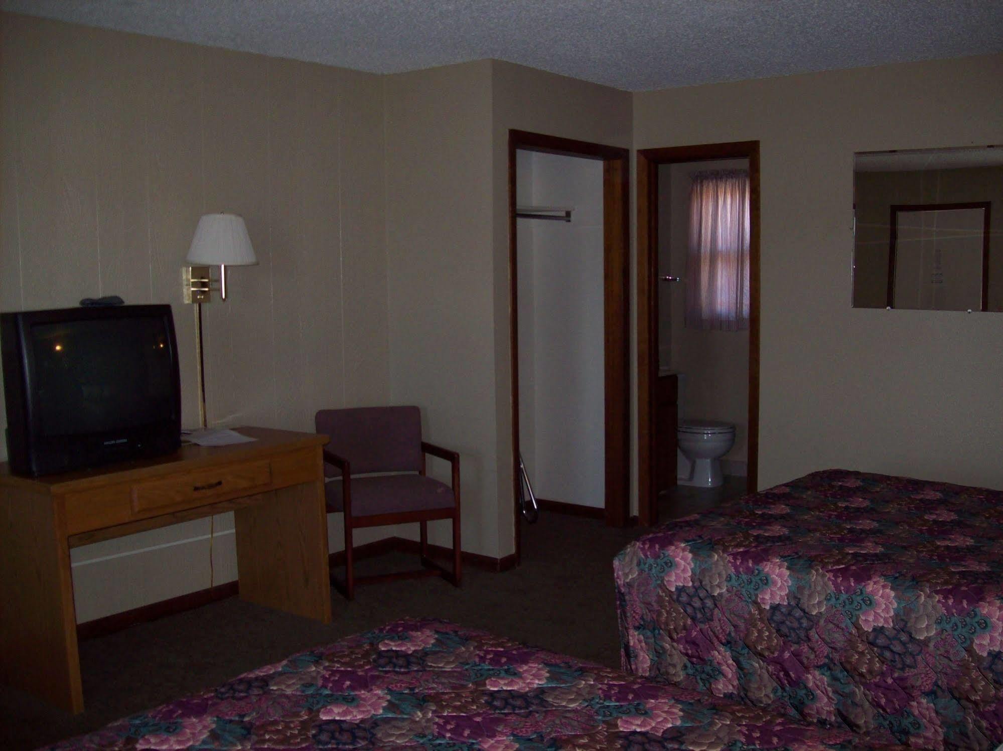 Canyon Lake Resort Rapid City Exterior photo